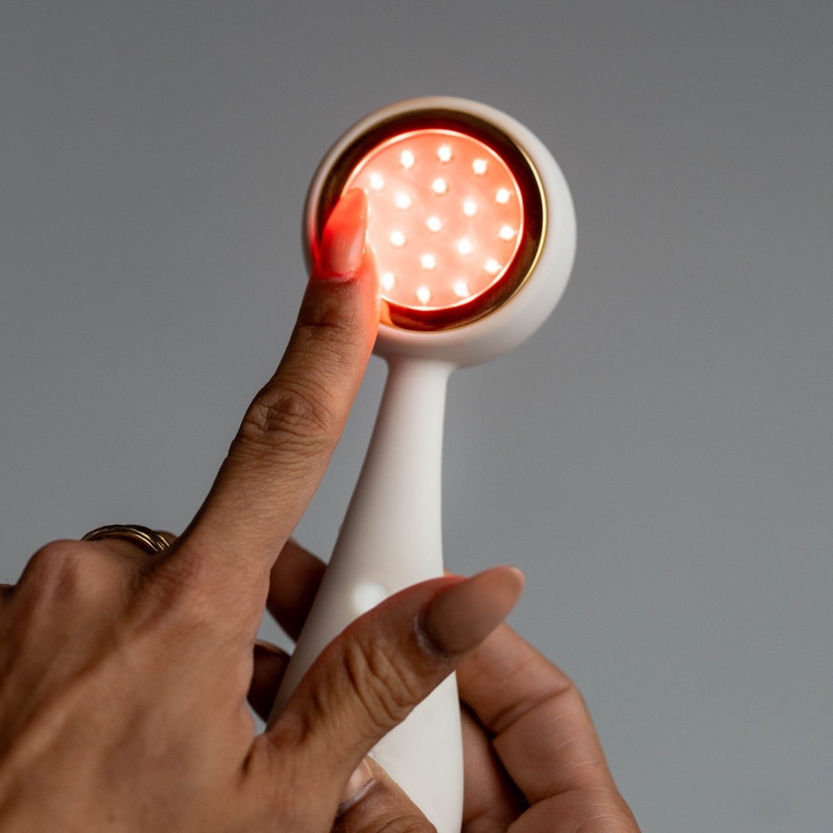 PMD Clean Redvolution | Cepillo Facial con Terapia de Luz Roja LED y Limpieza Profunda